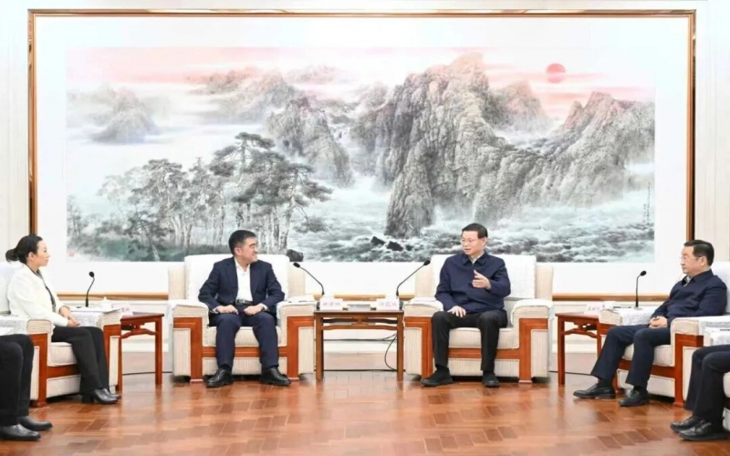 遼寧省委書記許昆林、省長王新偉會見知名民營企業(yè)家投資考察團(tuán)一行
